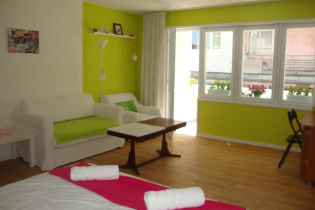 Хостелы Guest Rooms Colours Казанлык